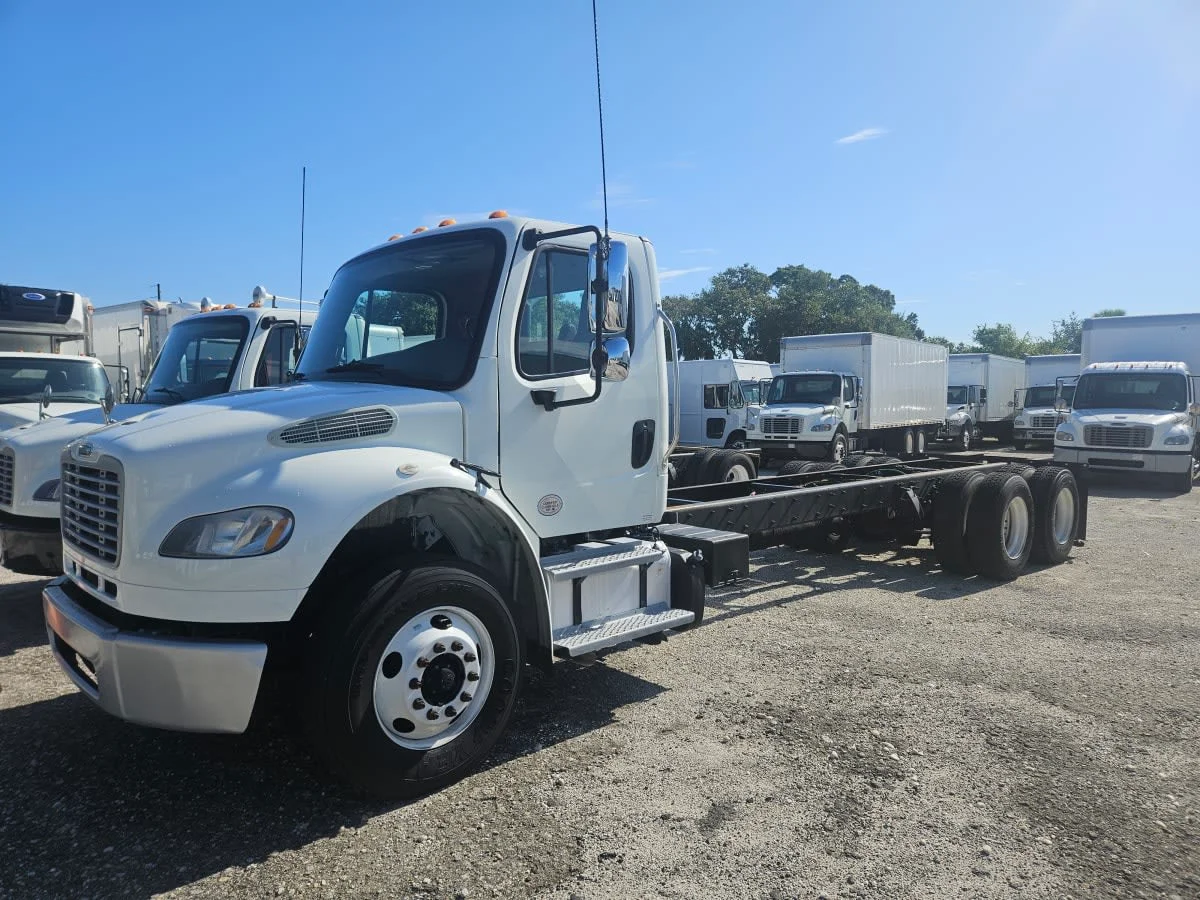2020 Freightliner M2 106 in Orlando, FL