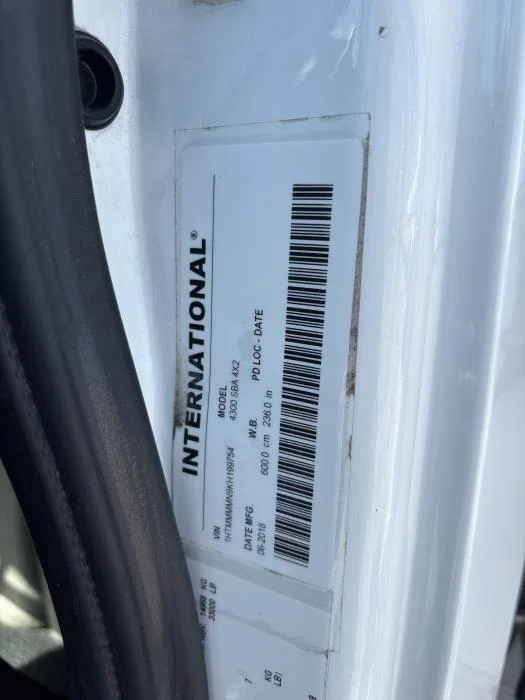 2019 International 4300 - image 8