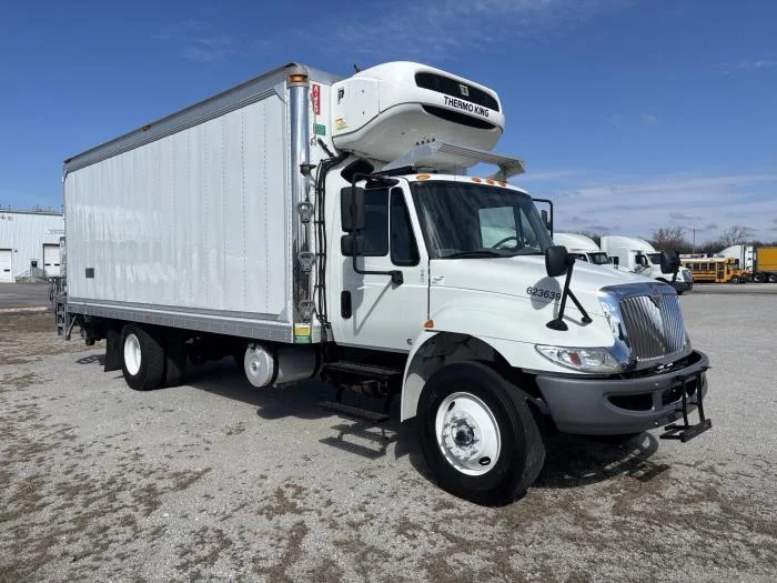 2019 International 4300 - image 7