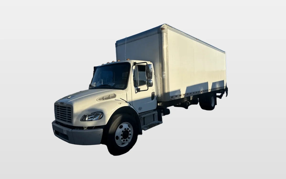 2018 Freightliner M2 106 - image 1