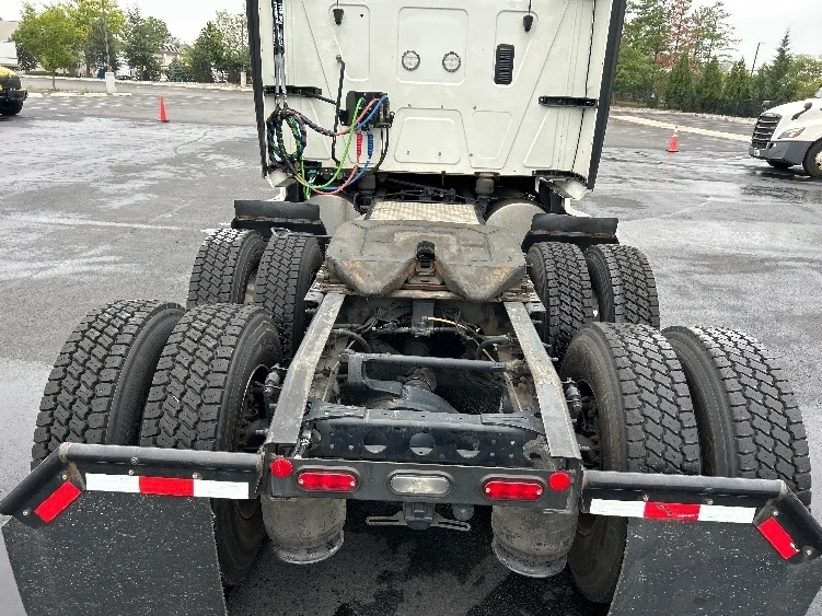 2022 International LT in Plymouth, MI — photo 6