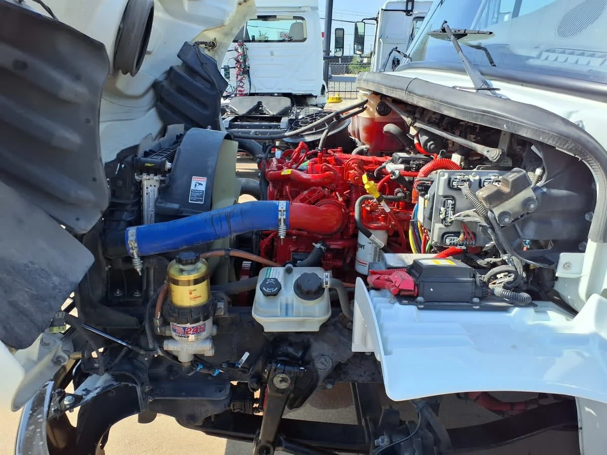 2022 Freightliner M2 106 in Dallas, TX — photo 9