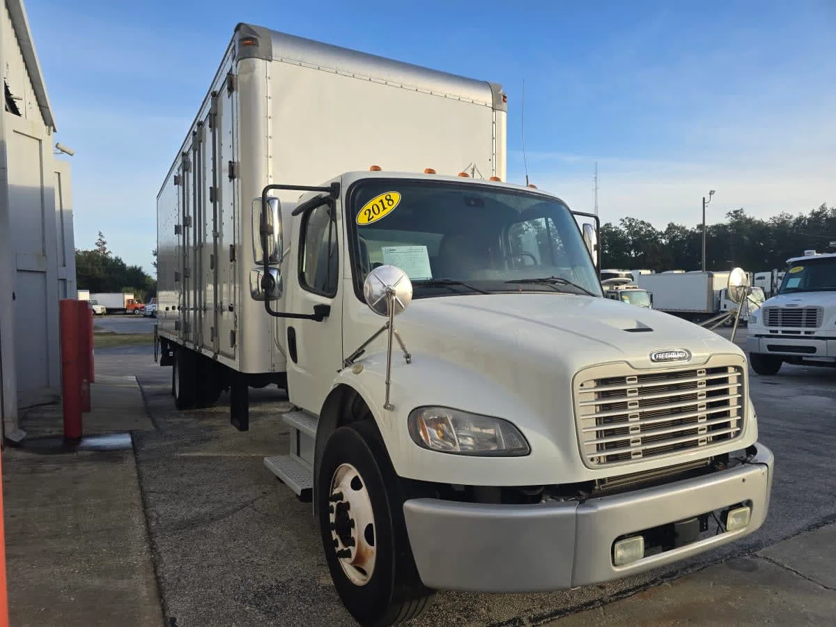 2018 Freightliner M2 106 in Tampa, FL