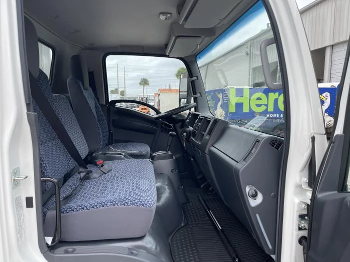 2025 Isuzu NRR - image 13