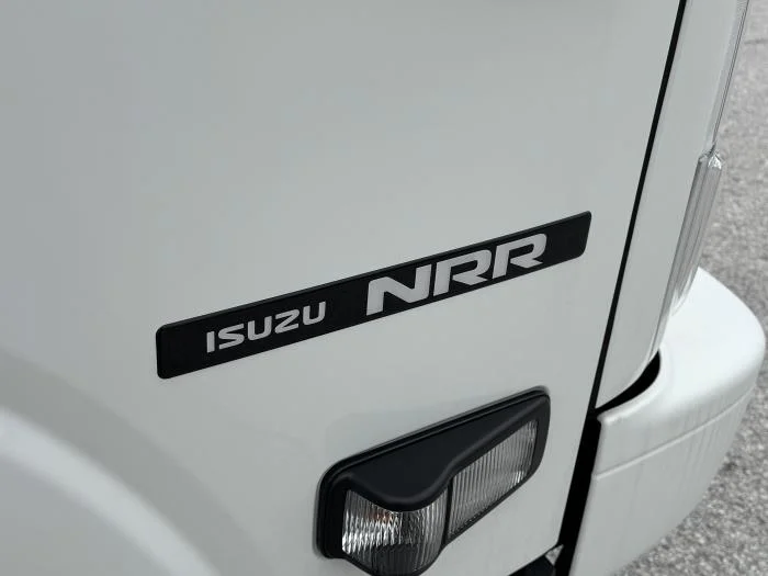 2025 Isuzu NRR - image 4