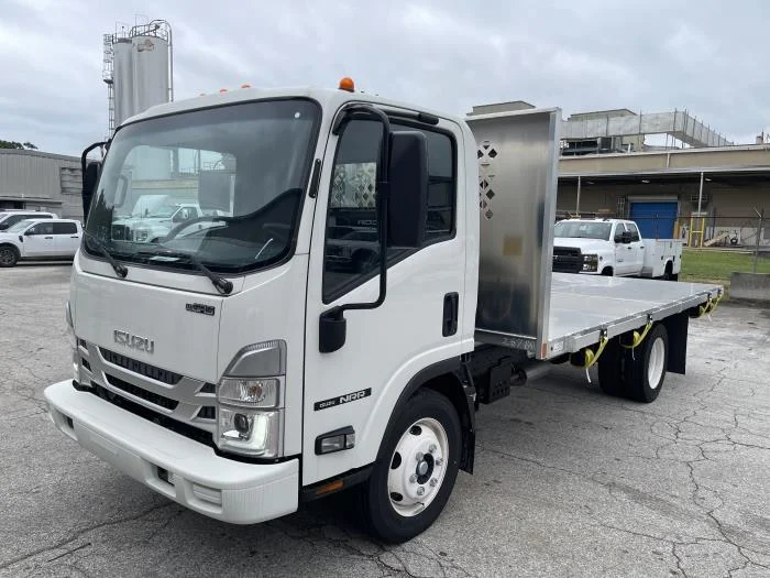 2025 Isuzu NRR - image 7