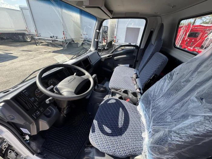 2025 Isuzu NRR in Orlando, FL — photo 2