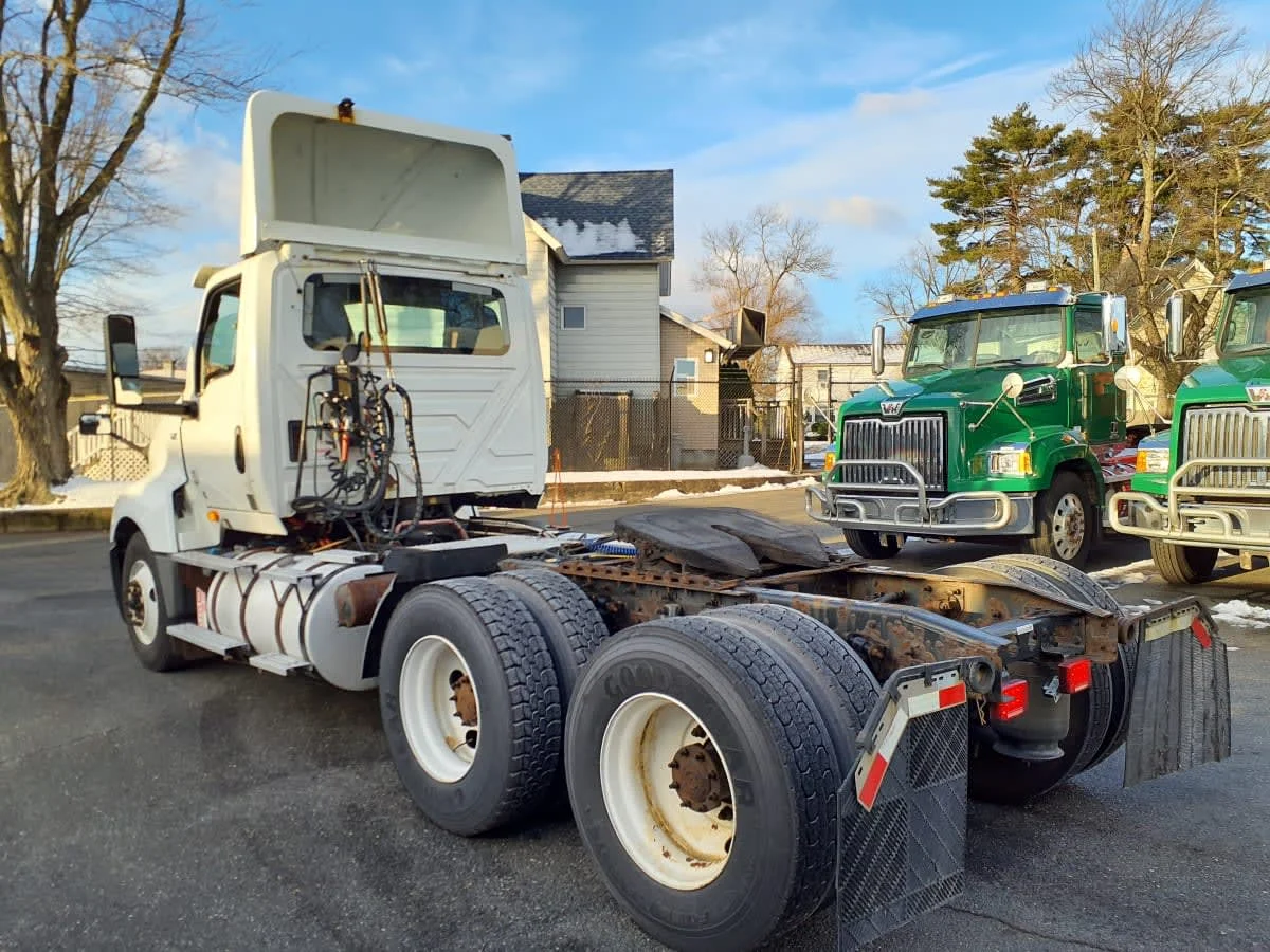 2019 International LT in Springfield, MA — photo 6