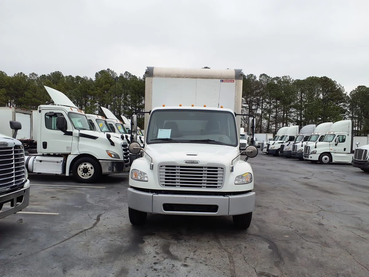 2022 Freightliner M2 106 in Atlanta, GA — photo 2