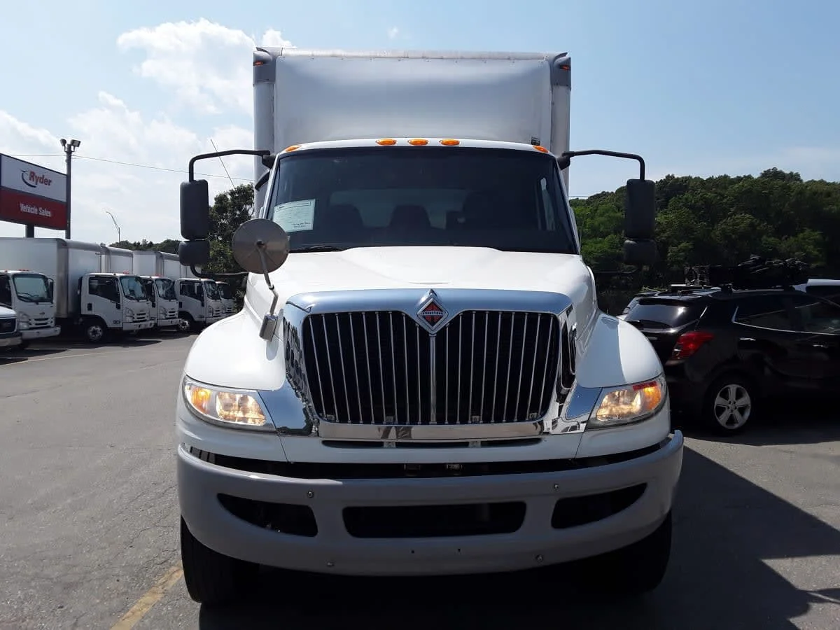 2020 International MV - image 2