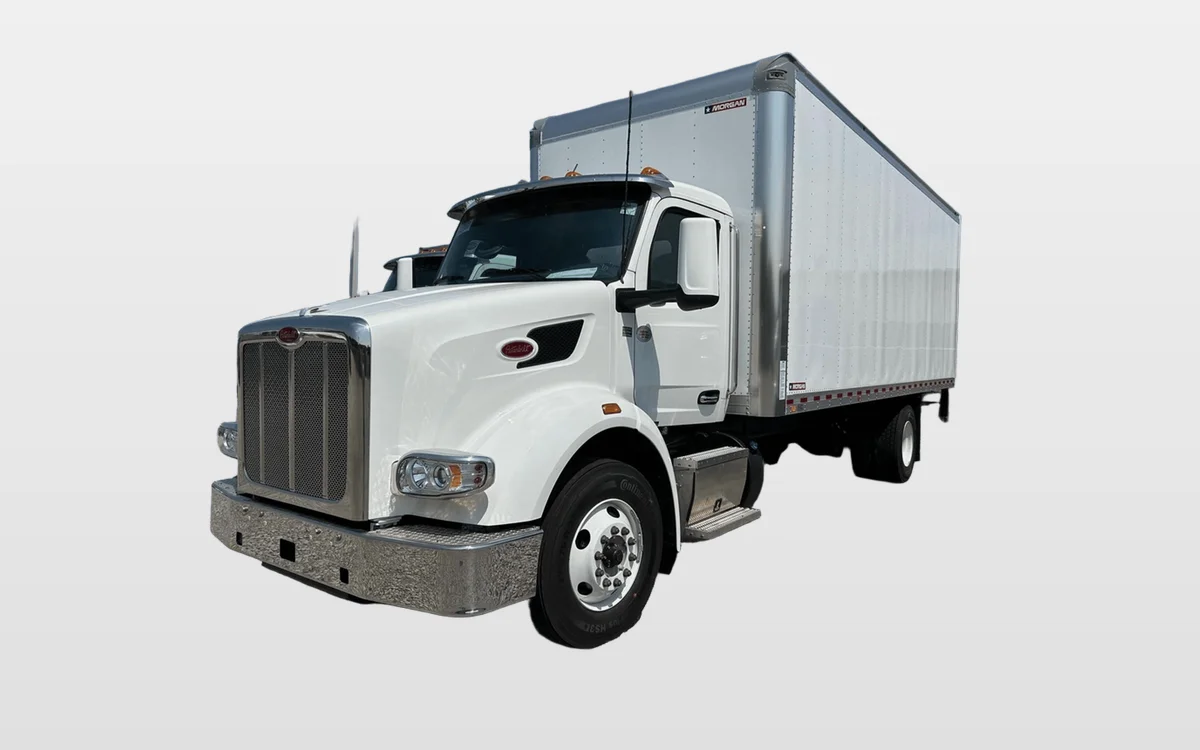 2025 Peterbilt 567 - image 1