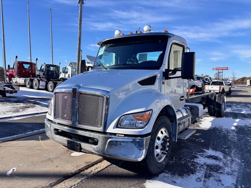 2025 Kenworth T380 in Medford, NY