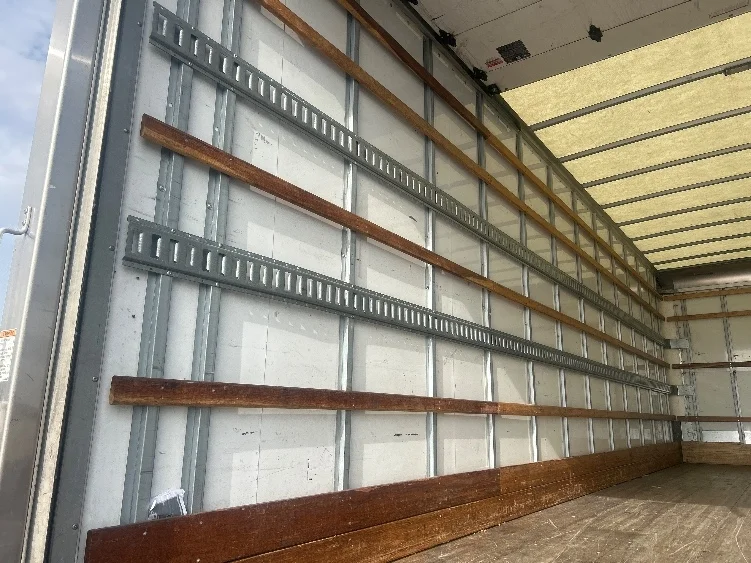 2022 International MV - image 10