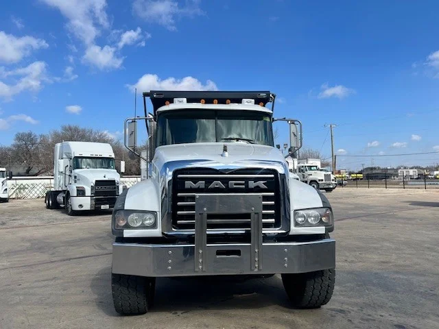 2018 Mack Granite in San Antonio, TX — photo 2