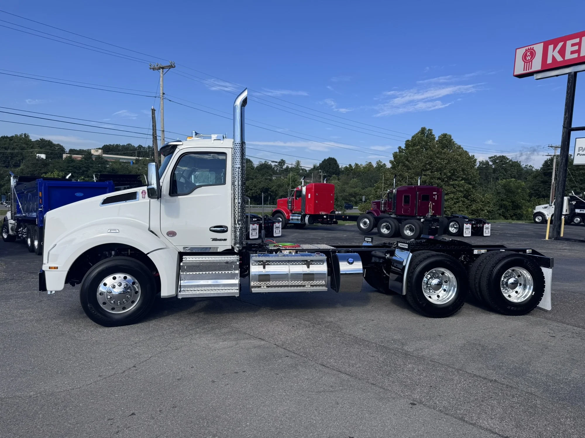 2027 Kenworth T880 in Roanoke, VA — photo 2