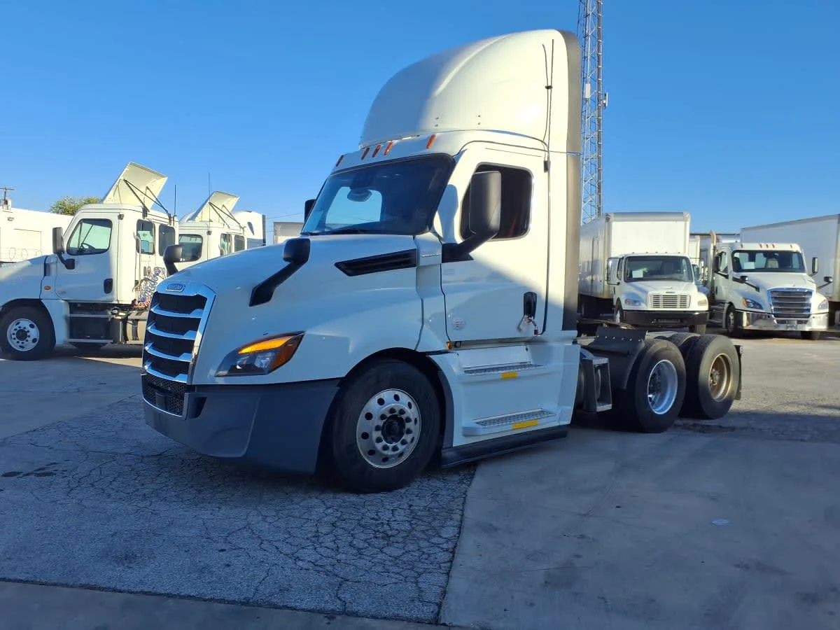 2022 Freightliner Cascadia in Fort Worth, TX