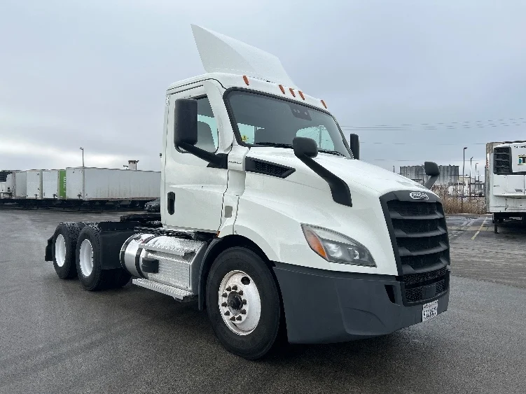 2020 Freightliner Cascadia in La Porte, IN
