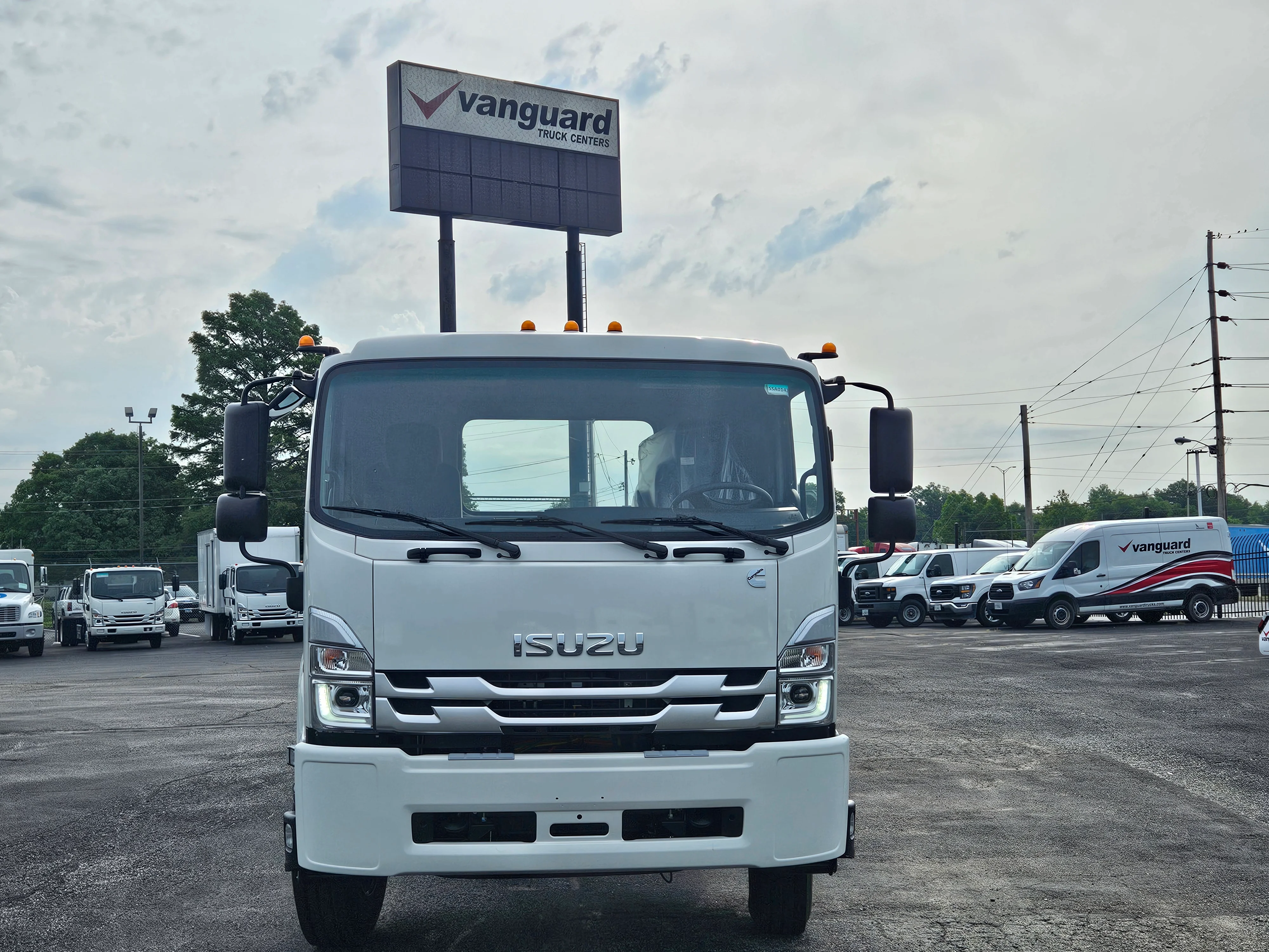 2025 Isuzu FTR