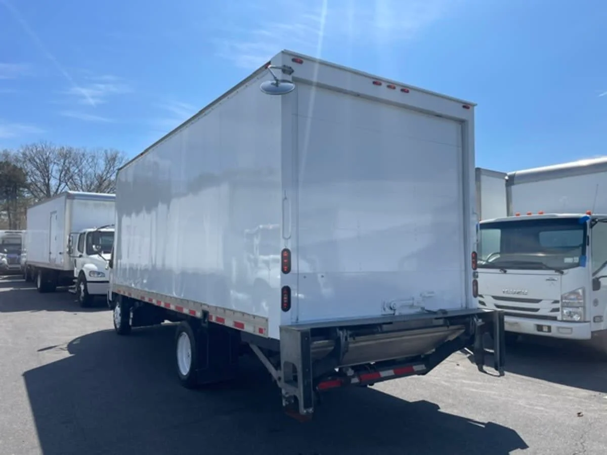 2019 Hino 195 in Farmingdale, NY — photo 6