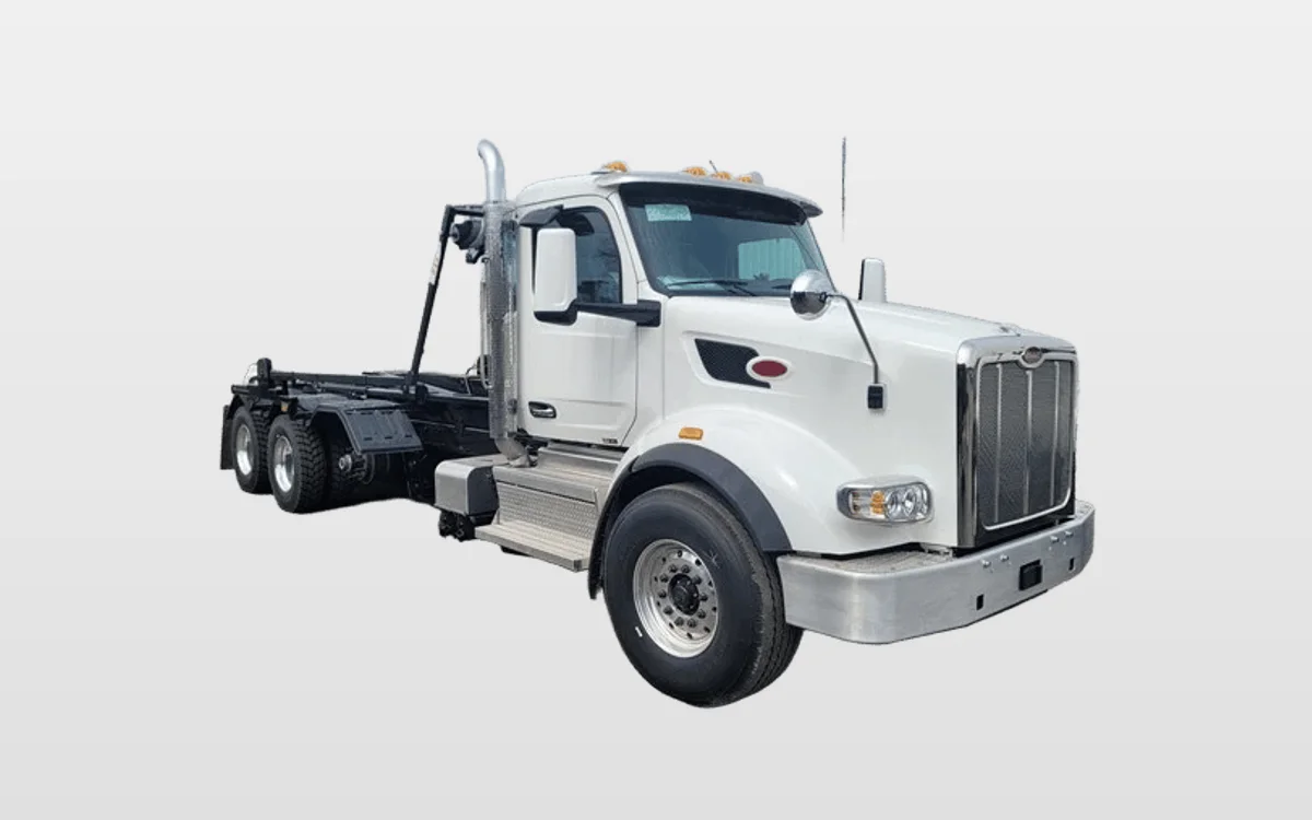 2024 Peterbilt 567 - image 1