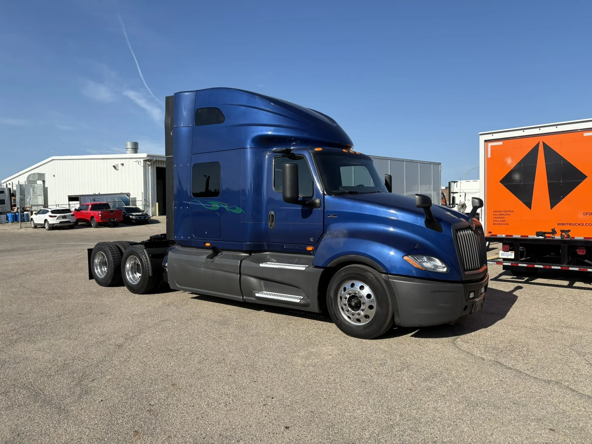 2024 International LT in West Michigan International, MI — photo 4