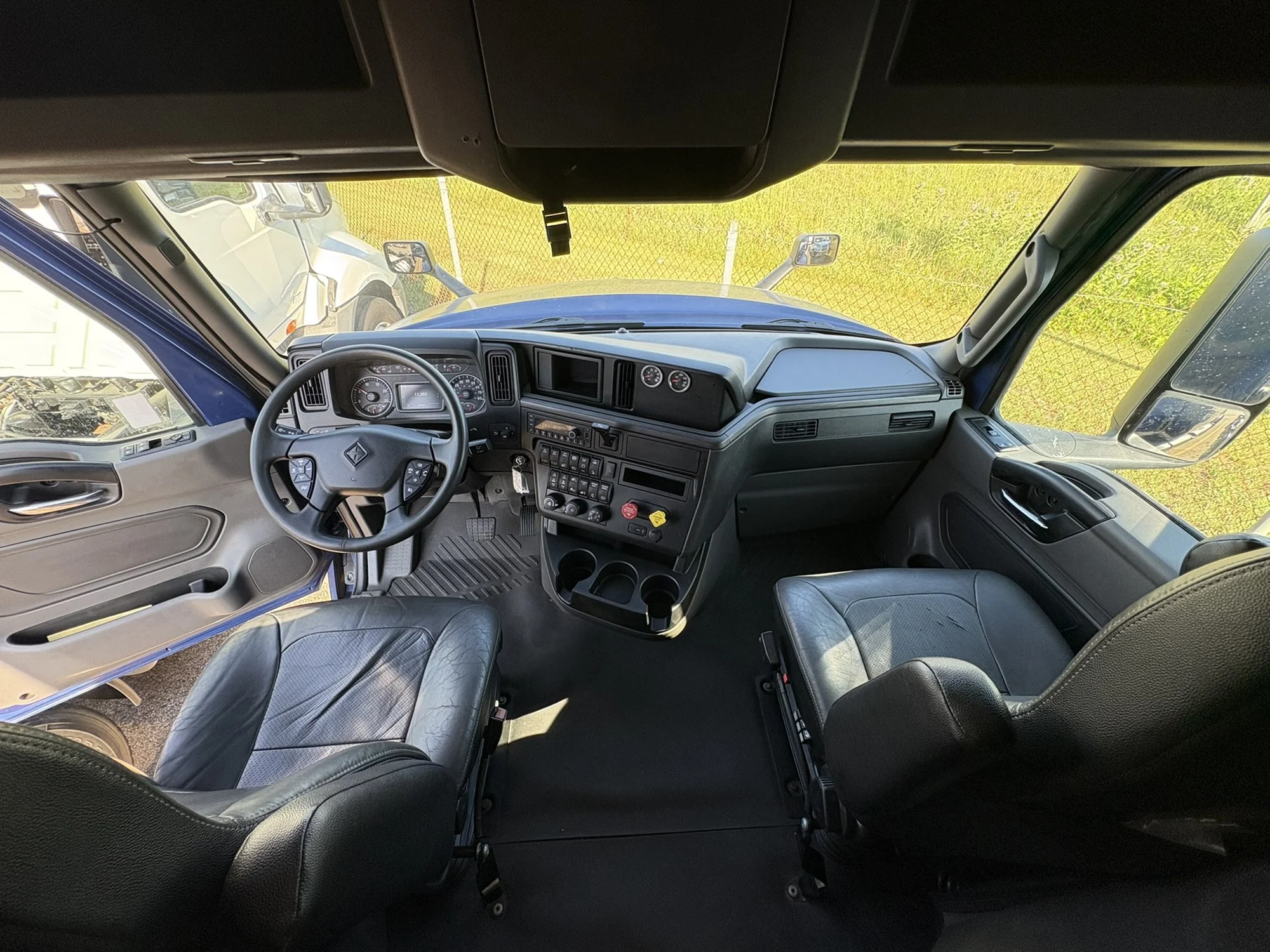 2024 International LT in West Michigan International, MI — photo 19
