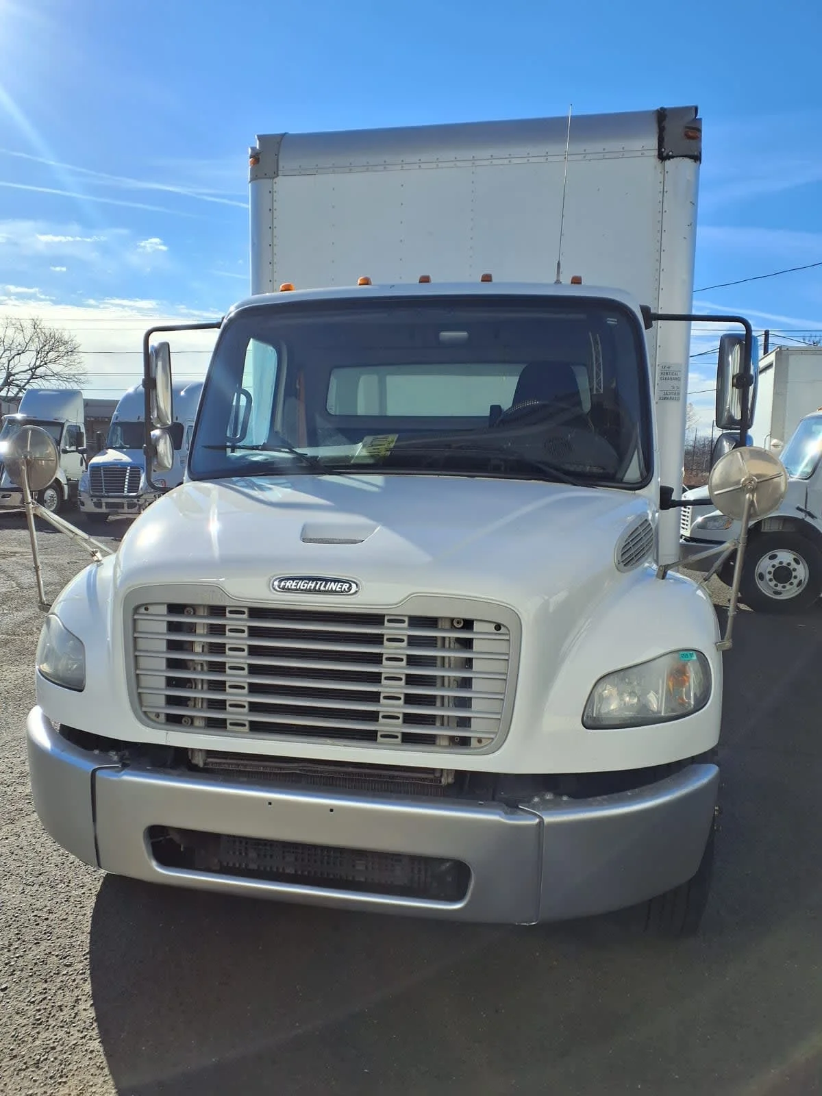 2017 Freightliner M2 106 - image 2