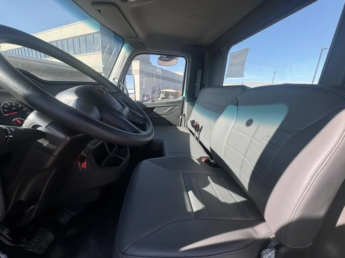 2025 Peterbilt 536 - image 14