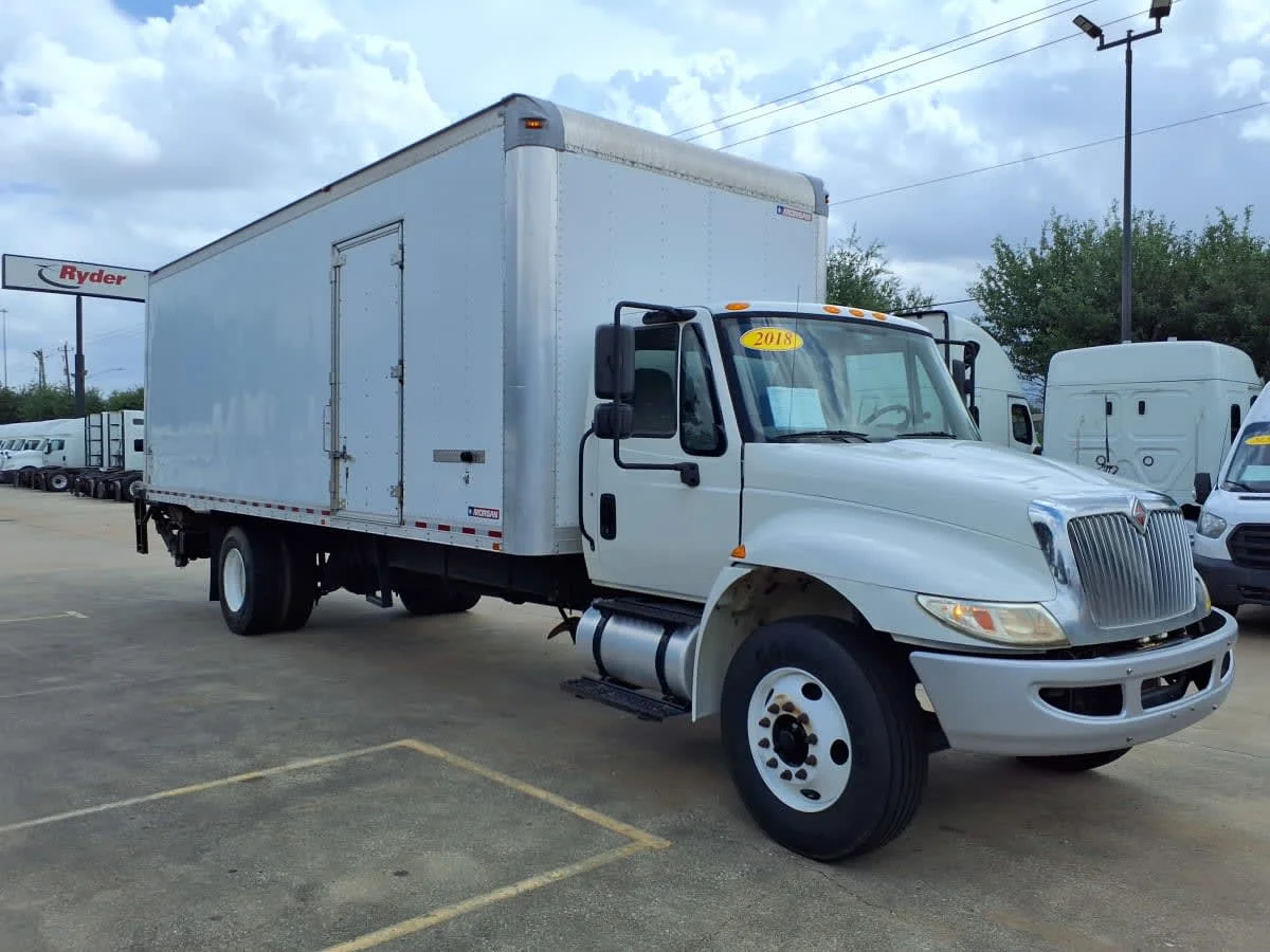 2018 International 4300 in Houston, TX — photo 3