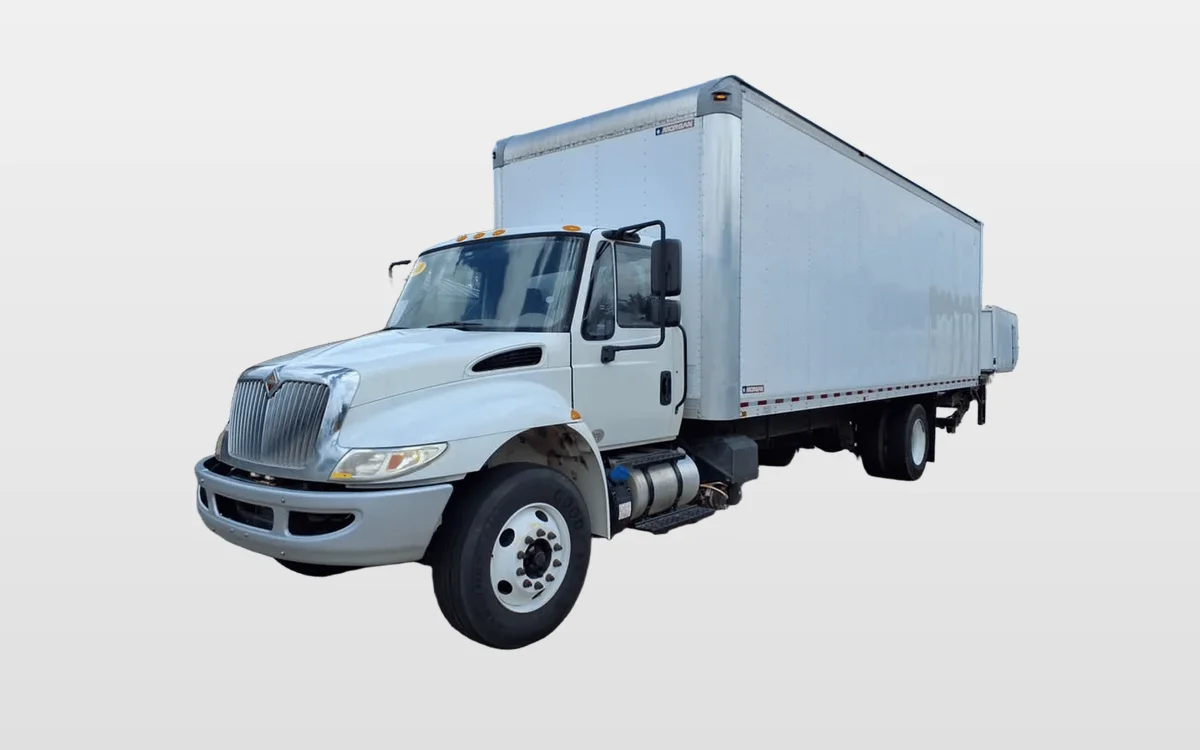 2018 International 4300 - image 1