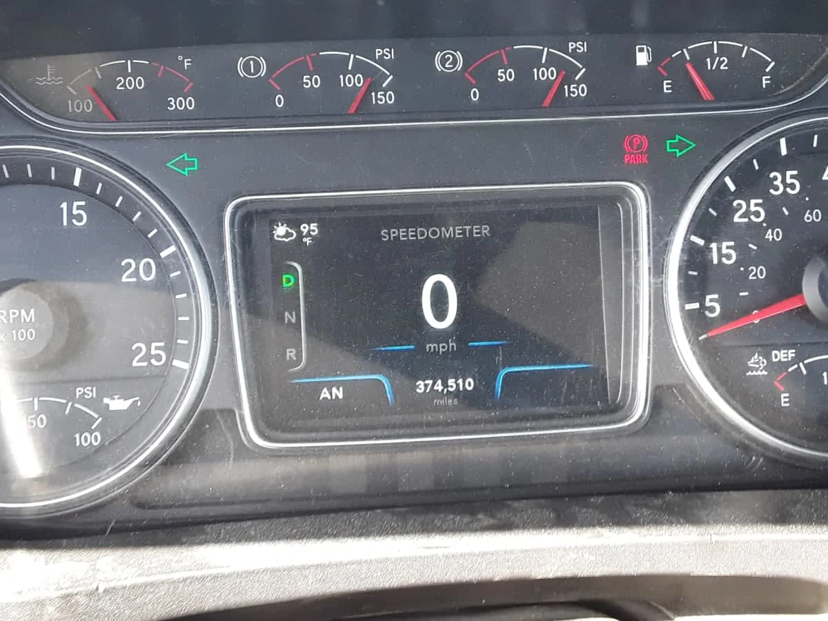 2019 International RH - image 9