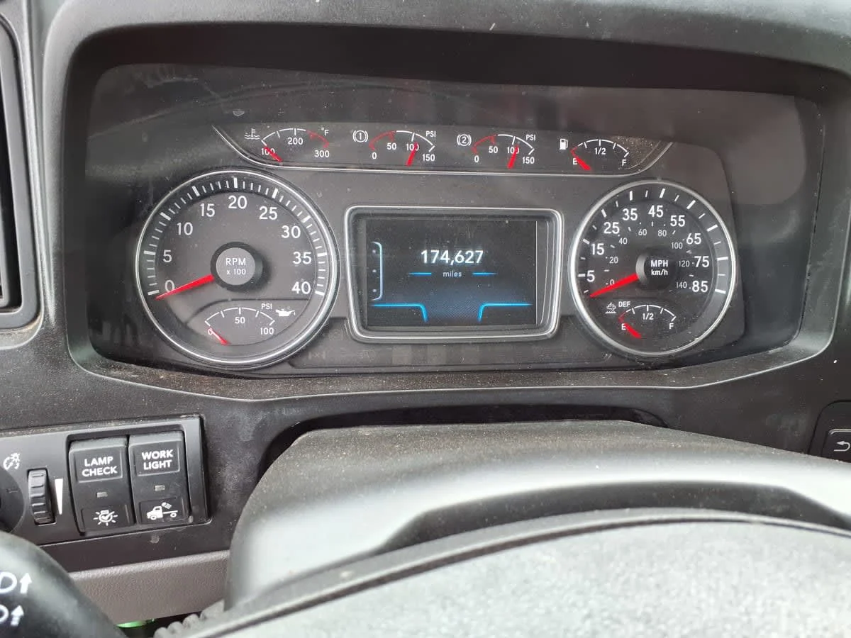 2020 International MV in Commerce City, CO — photo 11