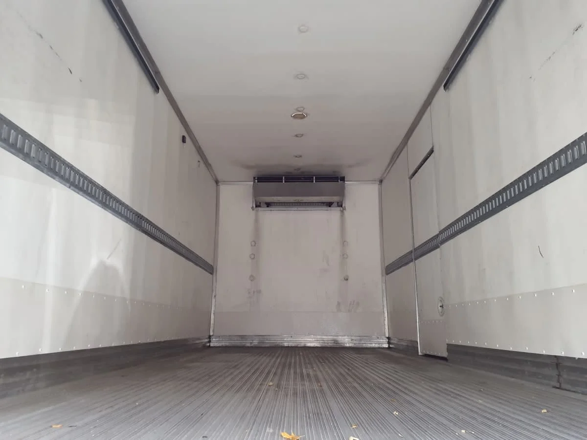 2020 Freightliner M2 106 in Miami, FL — photo 9