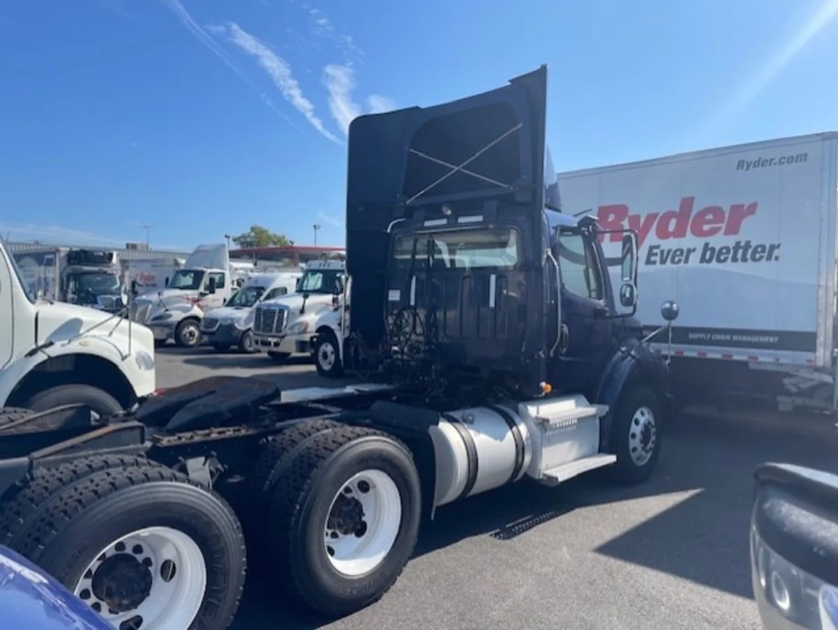 2020 Freightliner M2 112 in Farmingdale, NY — photo 4