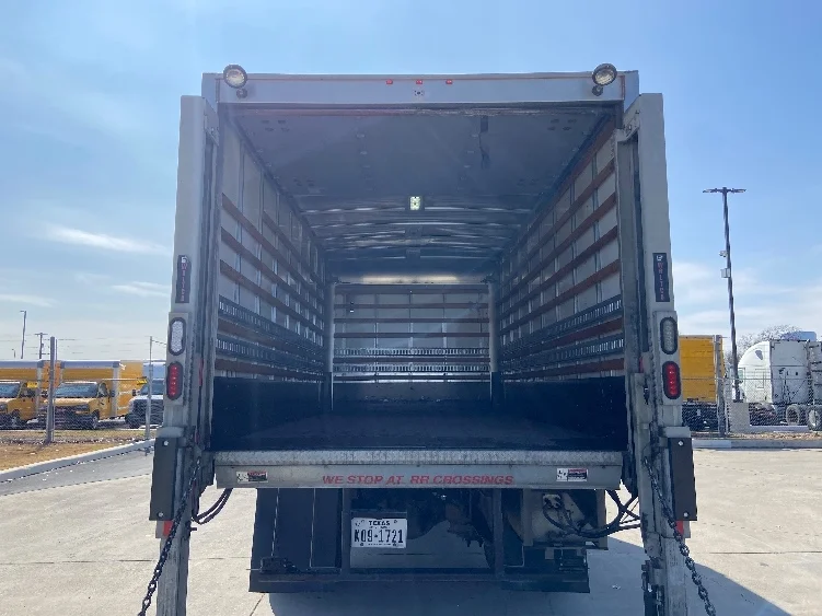 2019 Freightliner M2 106 - image 8