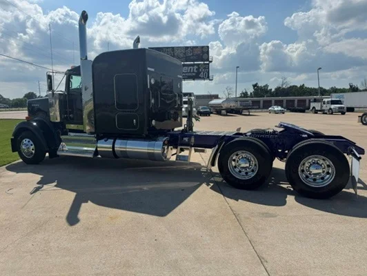 2027 Kenworth W900 in Jonesboro, AR — photo 8