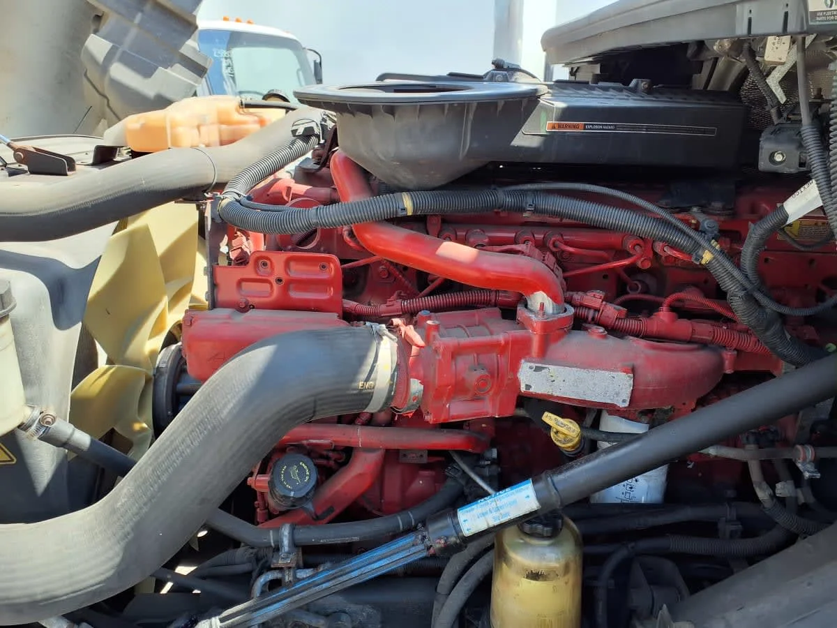 2019 International LT in Warwick, RI — photo 8