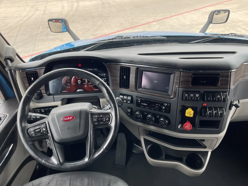 2023 Peterbilt 579 - image 12