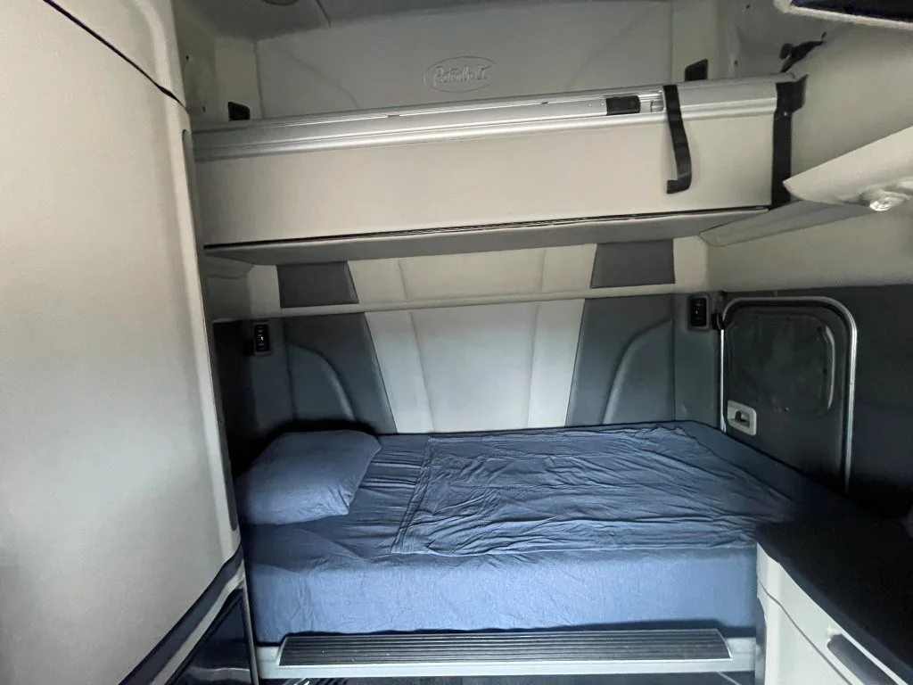 2023 Peterbilt 579 - image 14