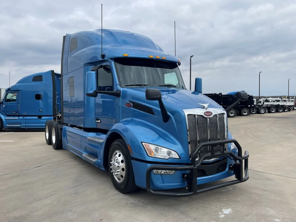 2023 Peterbilt 579 - image 7