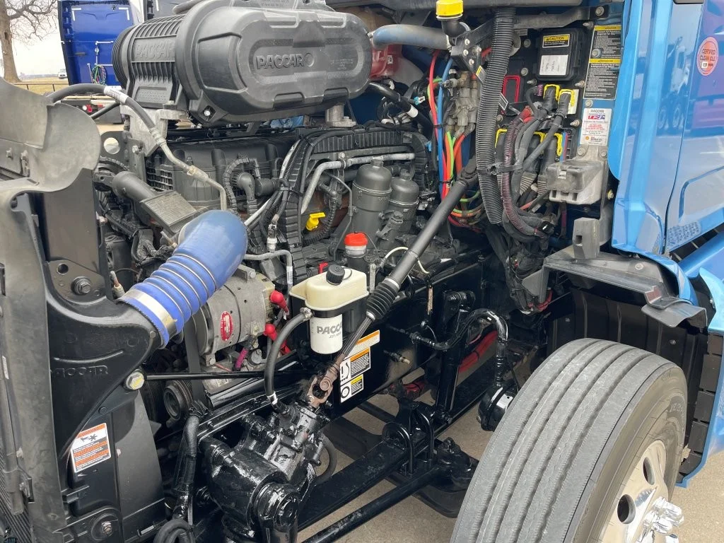 2023 Peterbilt 579 - image 9