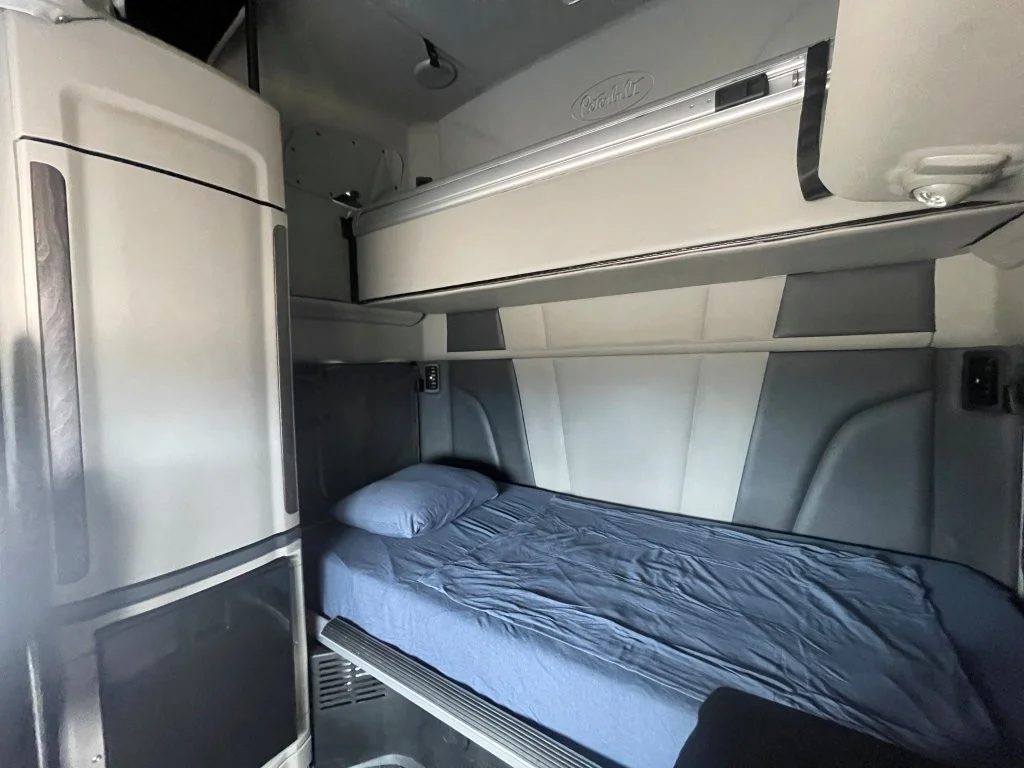 2023 Peterbilt 579 - image 13