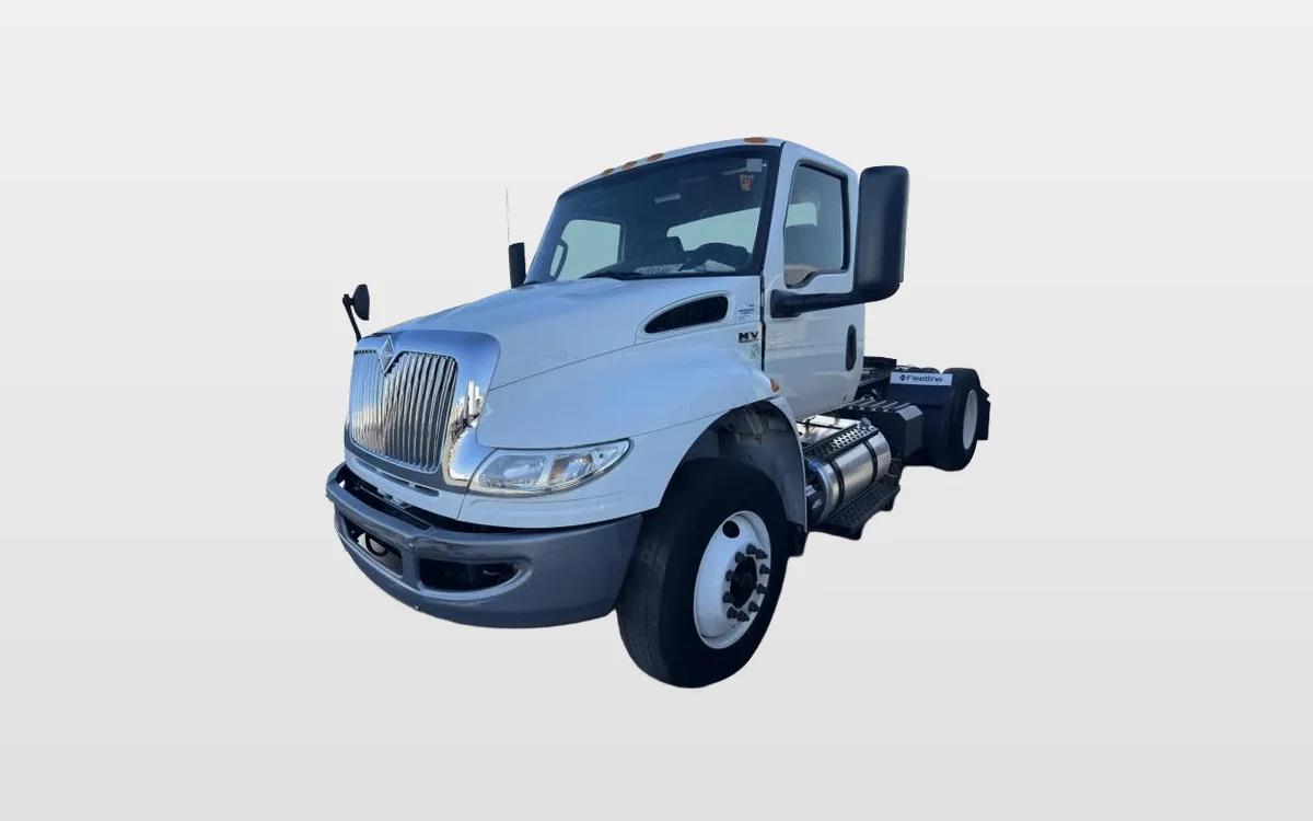 2021 International MV - image 1