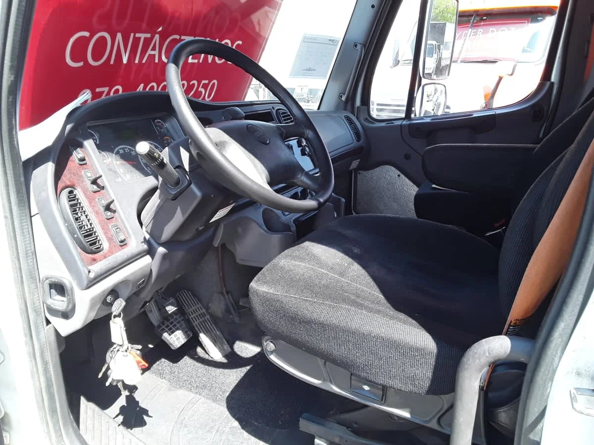 2019 Freightliner M2 106 in Salisbury, MA — photo 7