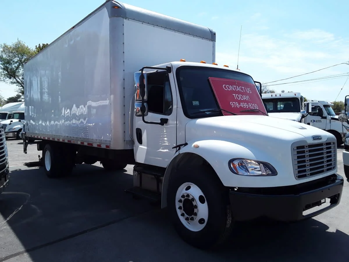 2019 Freightliner M2 106 in Salisbury, MA — photo 3