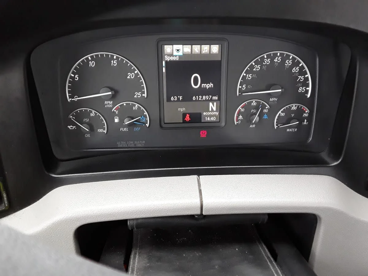 2019 Freightliner Cascadia in La Vergne, TN — photo 12