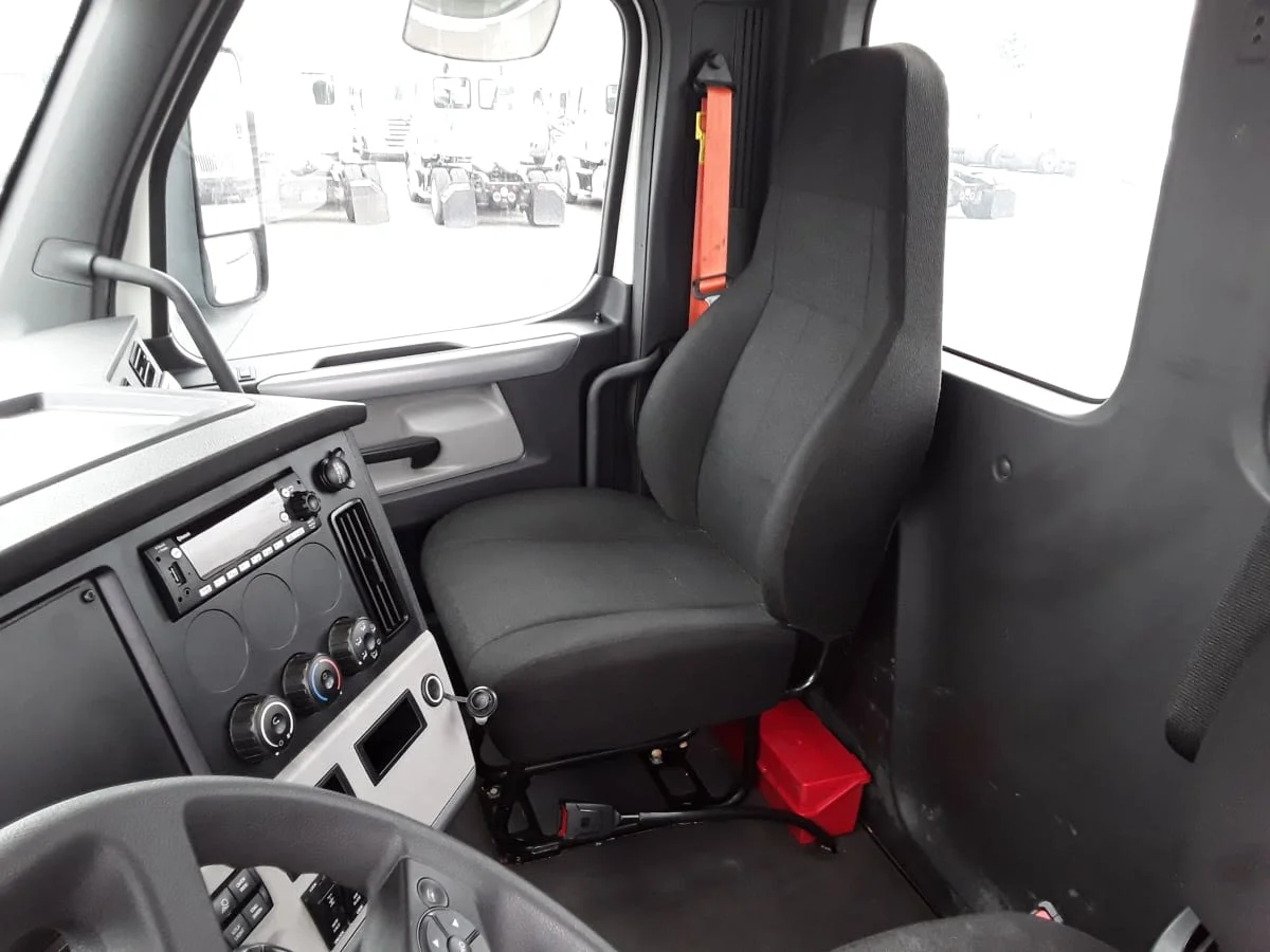 2019 Freightliner Cascadia in La Vergne, TN — photo 7