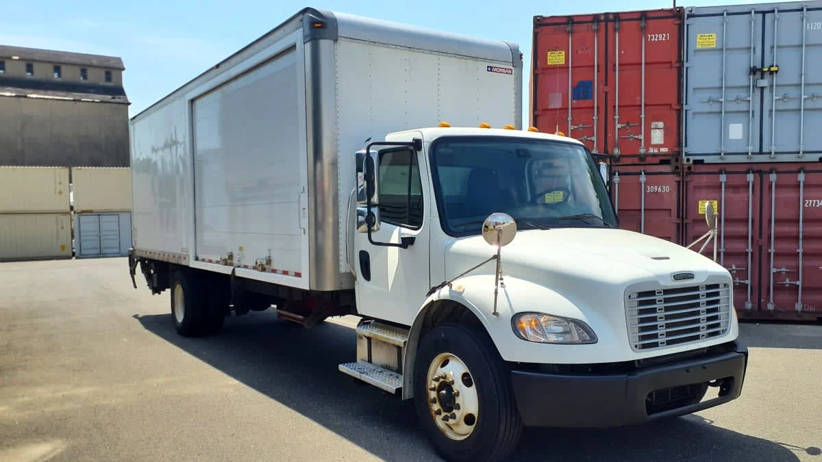 2019 Freightliner M2 106 in Springfield, MA — photo 3