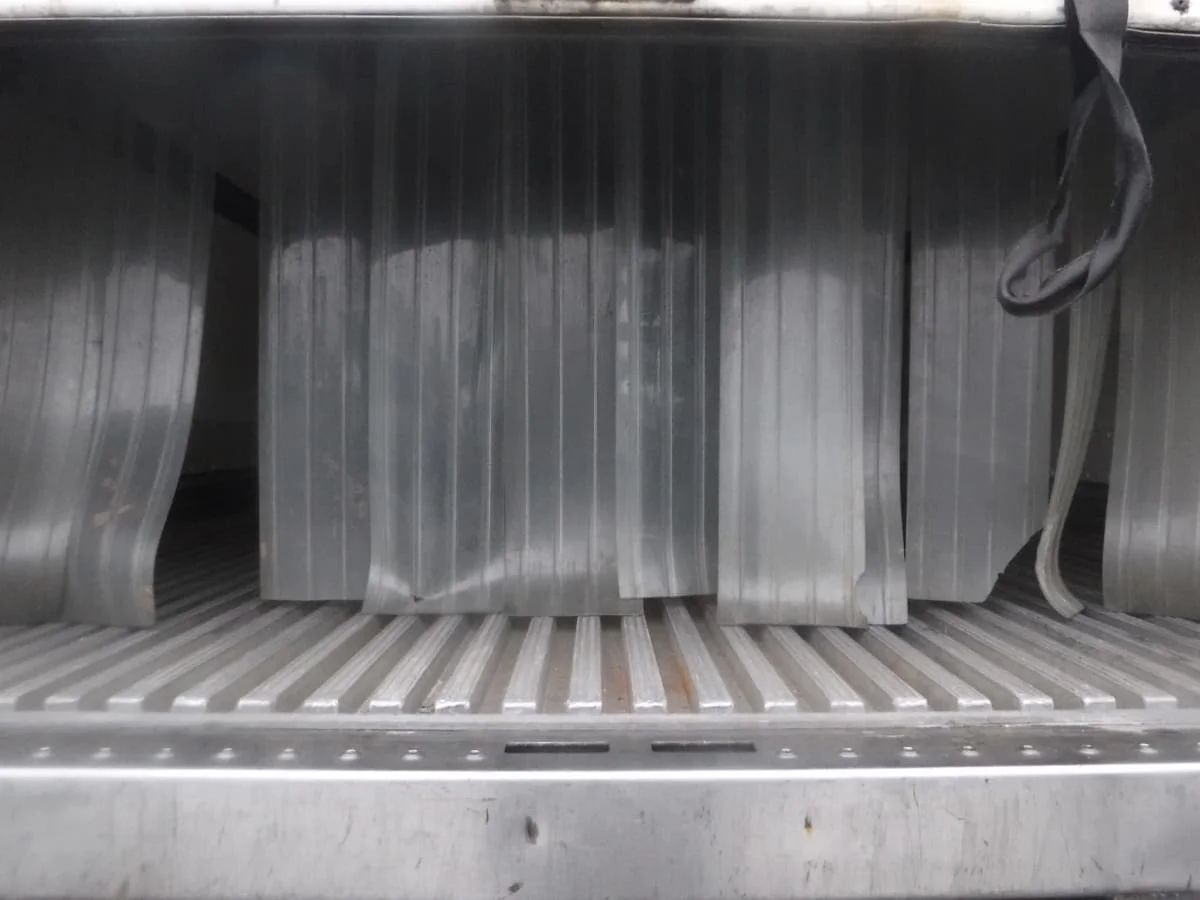 2017 International 4300 - image 7