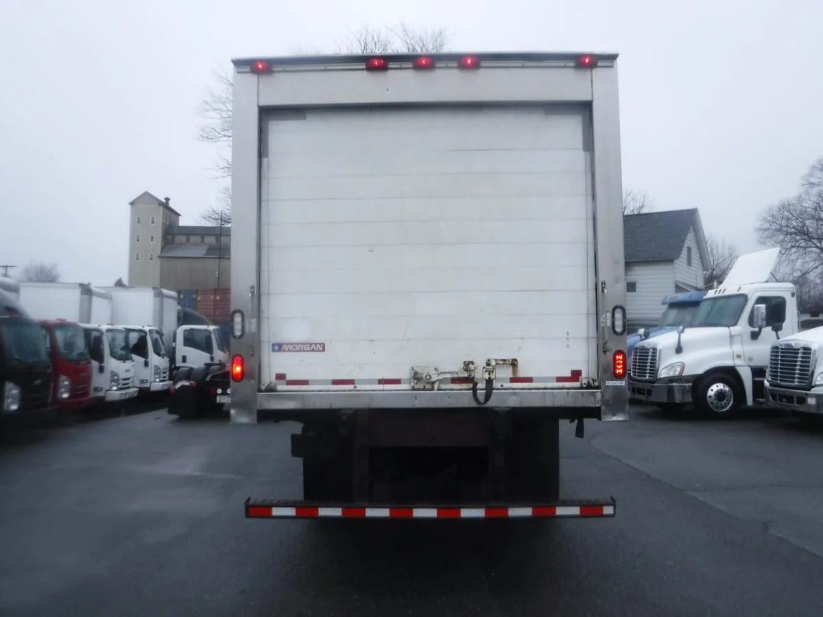 2017 International 4300 - image 5